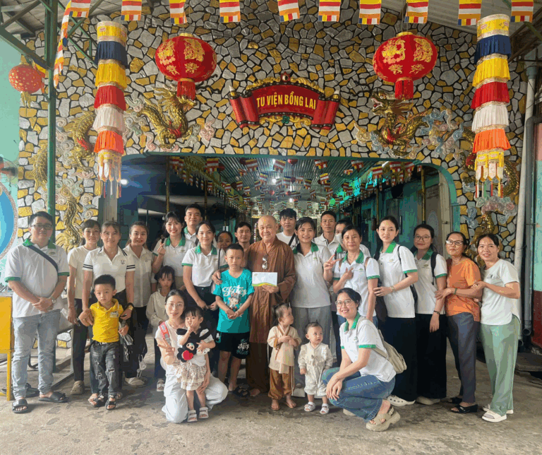 Wana Brings a Complete Mid-Autumn Festival to Tu Vien Bong Lai
